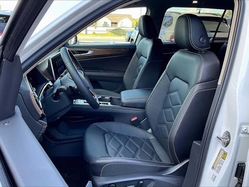 New 2026 Volkswagen Atlas SE image 9