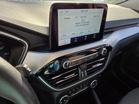 Used 2020 Ford Escape SE image 20