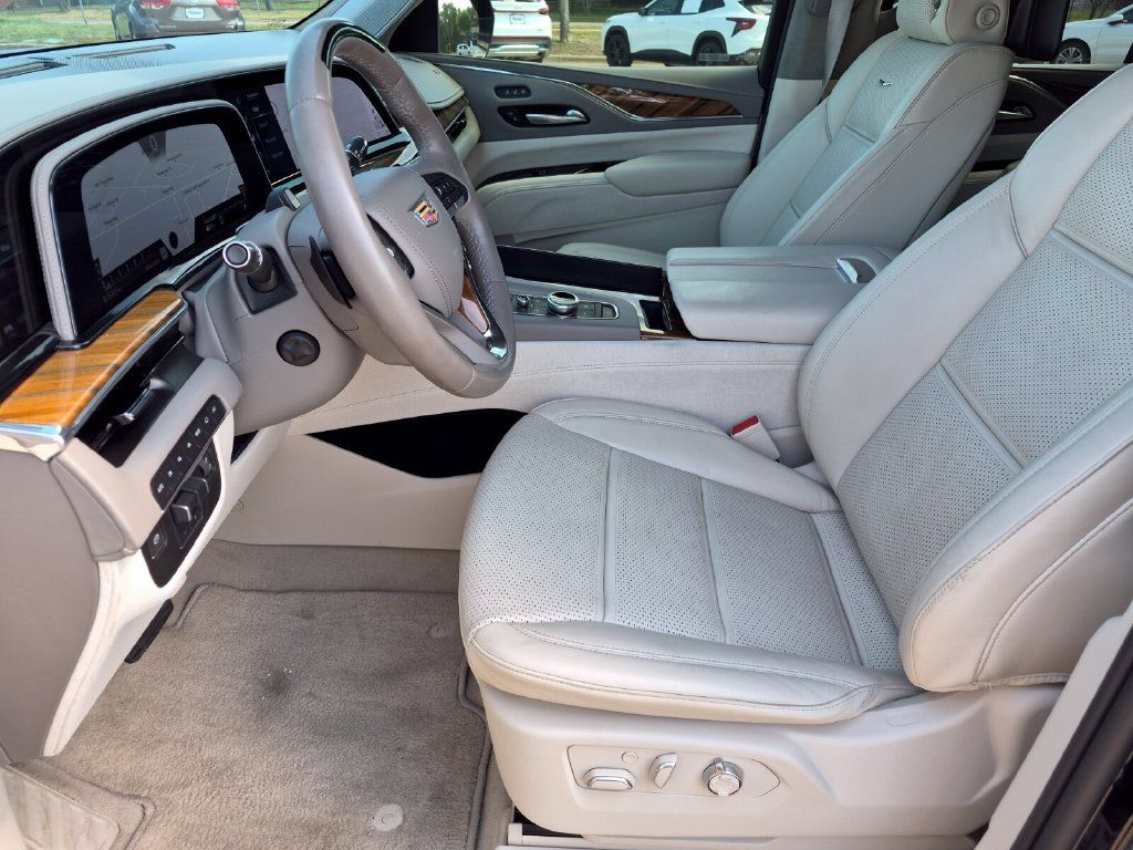 Used 2024 Cadillac Escalade Premium Luxury Platinum w/ Heavy-Duty Trailer Package AWD/4WD image 41