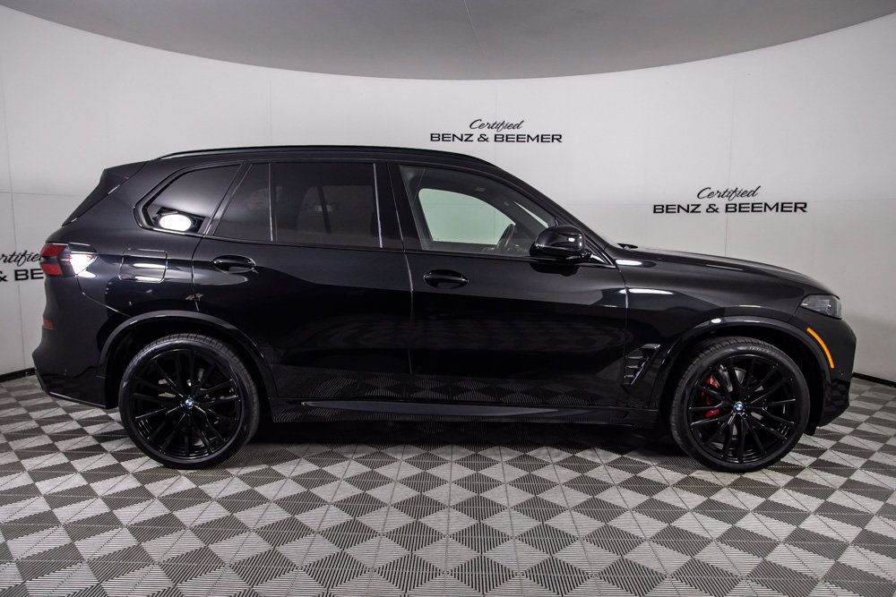 Used 2026 BMW X5 sDrive40i w/ M Sport Package RWD image 3