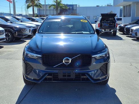 Certified 2023 Volvo XC60 B5 Ultimate w/ Climate Package image 2