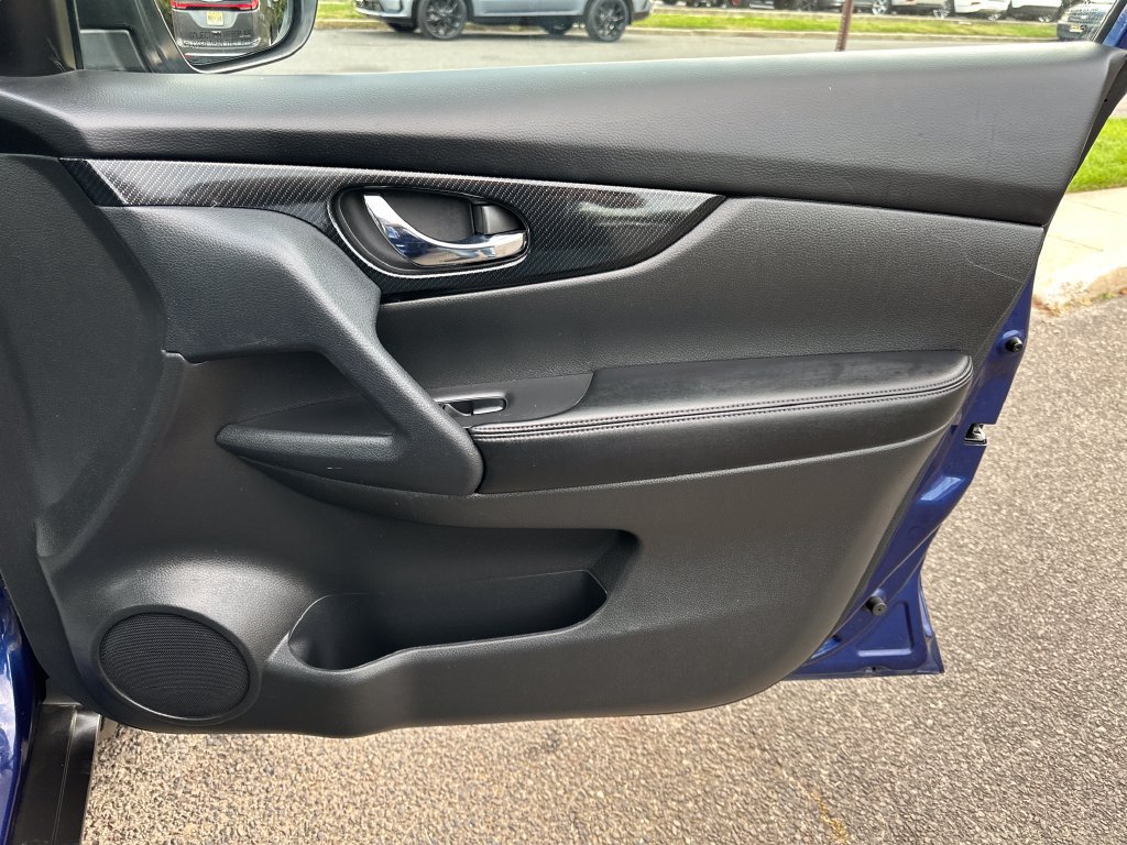 Used 2019 Nissan Rogue SL w/ Premium Package AWD/4WD image 20