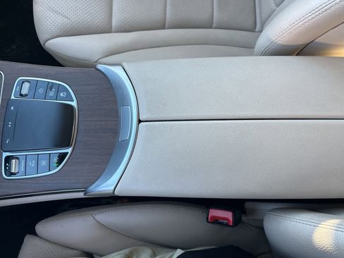 Used 2022 Mercedes-Benz GLC 300 image 40