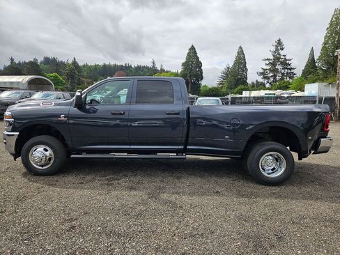 New 2026 RAM 3500 Tradesman AWD/4WD image 4