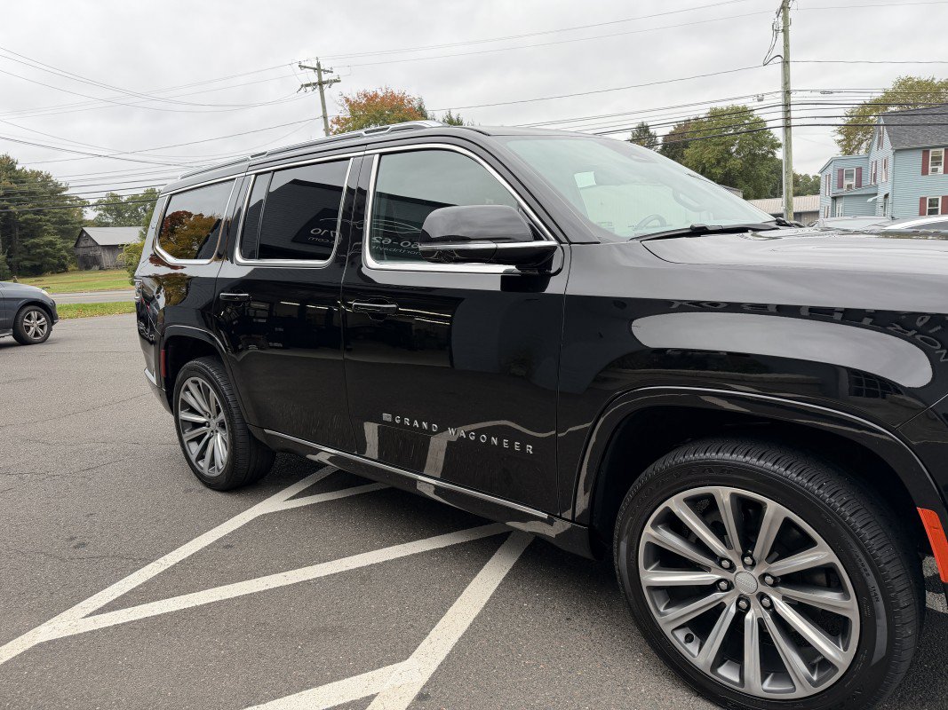 Used 2022 Jeep Grand Wagoneer Series II w/ Convenience Group III AWD/4WD image 5