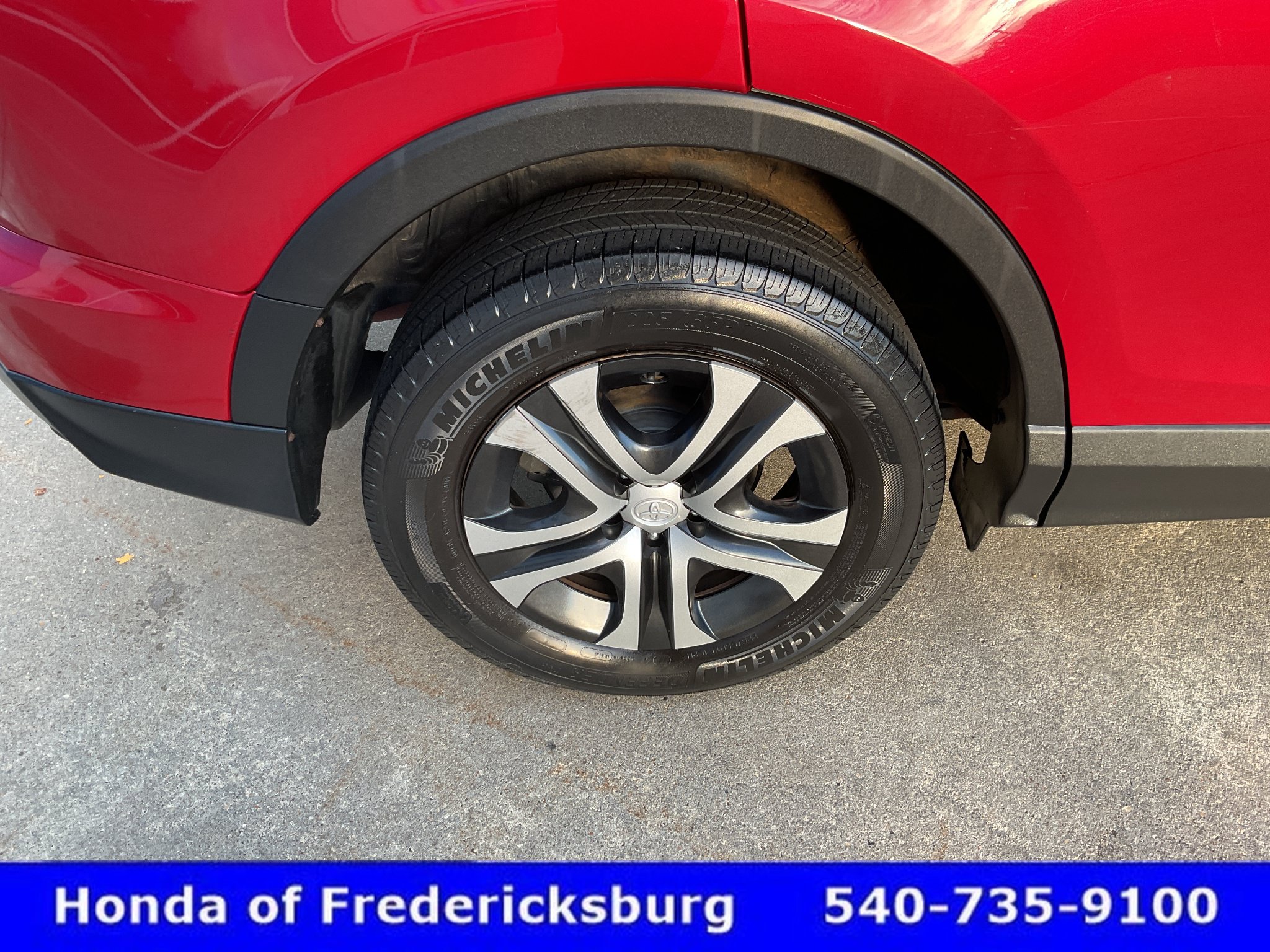 Used 2017 Toyota RAV4 LE AWD/4WD image 13