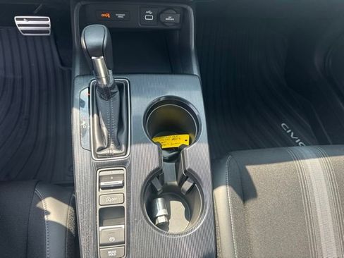 Used 2023 Honda Civic Sport image 18