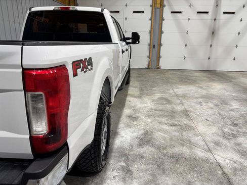 Used 2019 Ford F250 XL w/ Power Equipment Group AWD/4WD image 10