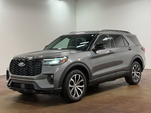 Used 2025 Ford Explorer ST-Line AWD/4WD image 25
