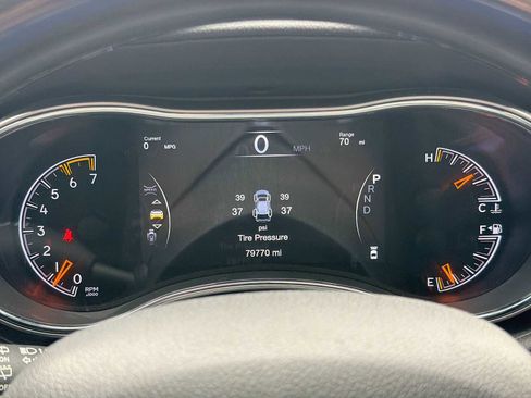 Used 2018 Jeep Grand Cherokee Overland image 28