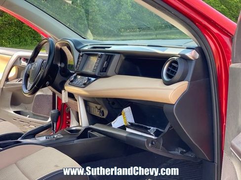 Used 2017 Toyota RAV4 XLE FWD image 18