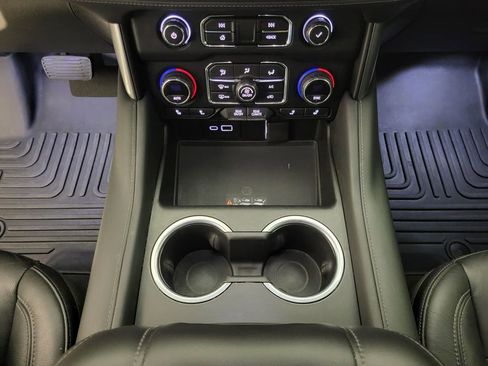 Used 2021 Chevrolet Tahoe Z71 AWD/4WD image 39