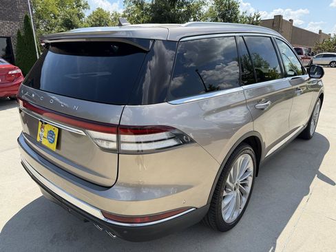 Used 2020 Lincoln Aviator Reserve w/ Equipment Group 202A AWD/4WD image 7
