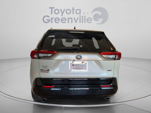 Certified 2021 Toyota RAV4 XSE w/ Weather Package AWD/4WD image 5