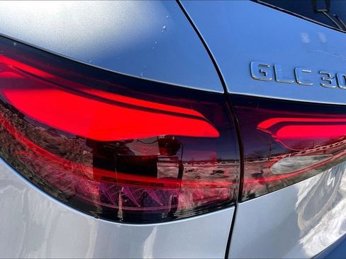 Used 2026 Mercedes-Benz GLC 300 4MATIC image 24