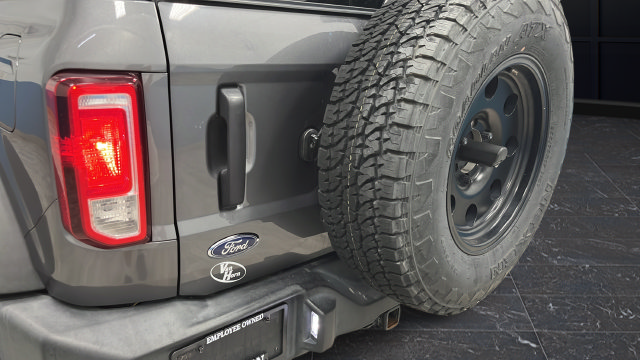 Used 2022 Ford Bronco 2-Door AWD/4WD image 35