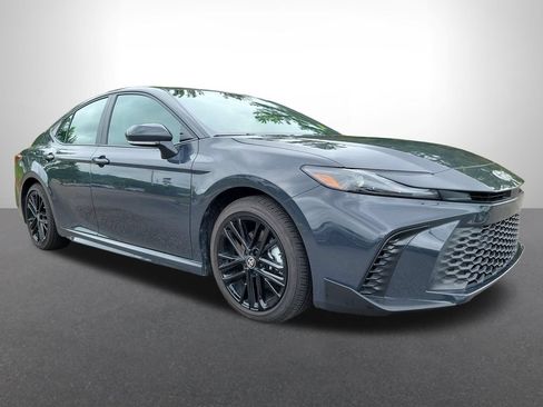 Used 2026 Toyota Camry SE FWD image 7