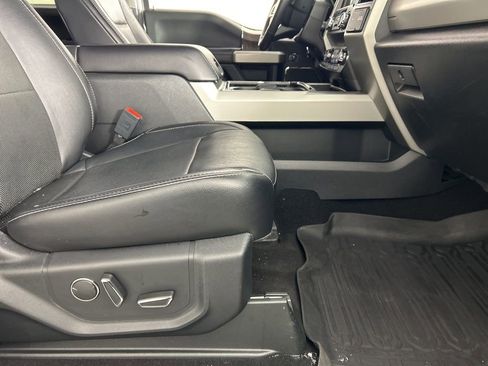 Used 2019 Ford F250 Lariat w/ Lariat Ultimate Package image 32
