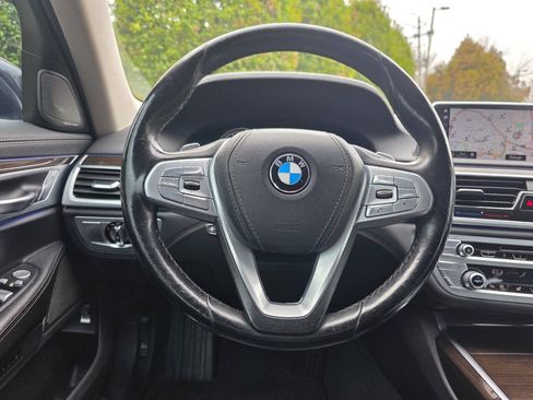 Used 2019 BMW 740i xDrive AWD/4WD image 22