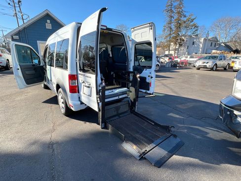 Used 2011 Ford Transit Connect XLT Premium image 18