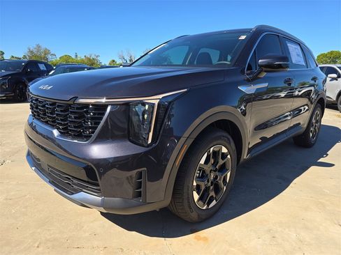 New 2026 Kia Sorento S image 4