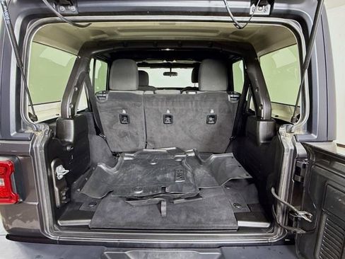 Used 2019 Jeep Wrangler Unlimited Sahara w/ LED Lighting Group image 24