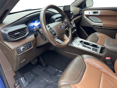 Used 2021 Ford Explorer King Ranch w/ Premium Technology Package image 53