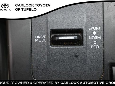 Used 2022 Toyota Highlander XSE FWD image 34