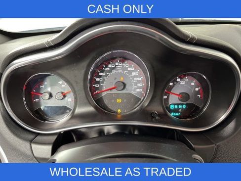 Used 2013 Dodge Avenger SE image 20