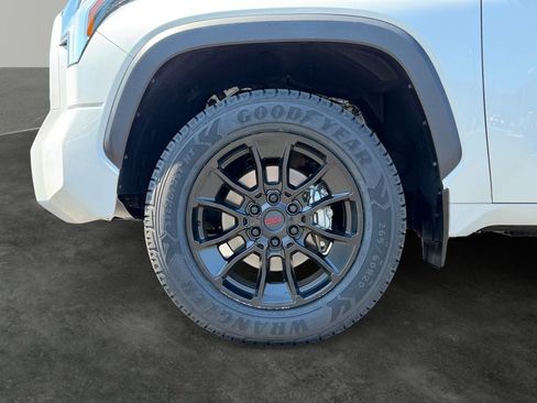 Used 2024 Toyota Tundra Limited w/ TRD Off-Road Package AWD/4WD image 4