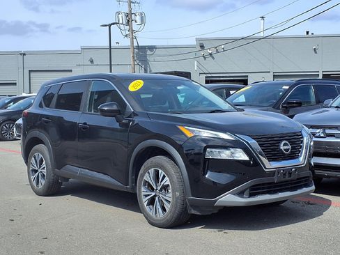 Used 2023 Nissan Rogue SV image 1