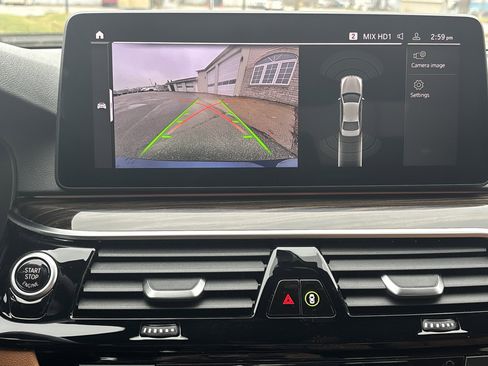 Used 2021 BMW 540i xDrive w/ Premium Package image 20