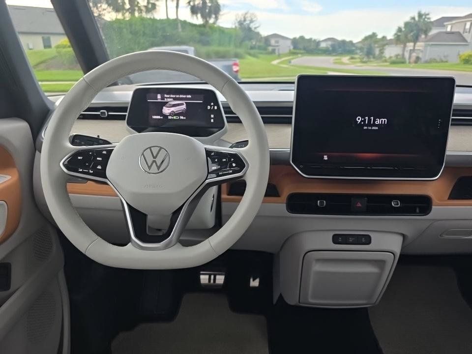 Used 2025 Volkswagen ID. Buzz 1st Edition RWD image 8