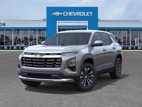 New 2027 Chevrolet Equinox LT w/ Convenience Package II FWD image 6