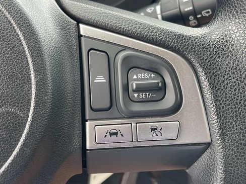Used 2018 Subaru Forester 2.5i Premium AWD/4WD image 36