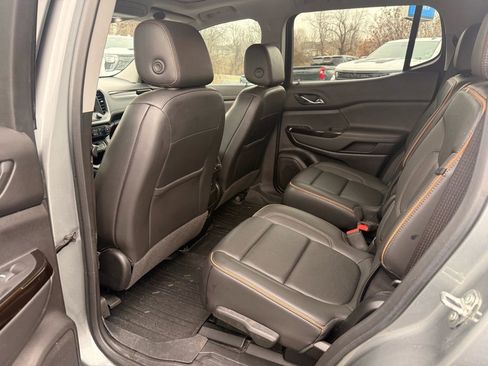 Used 2023 GMC Acadia AT4 w/ Technology Package image 16