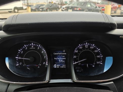 Used 2018 Toyota Avalon XLE image 28