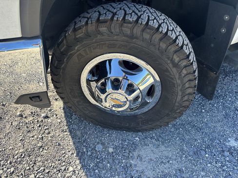 Used 2024 Chevrolet Silverado 3500 LTZ w/ LTZ Plus Package AWD/4WD image 13