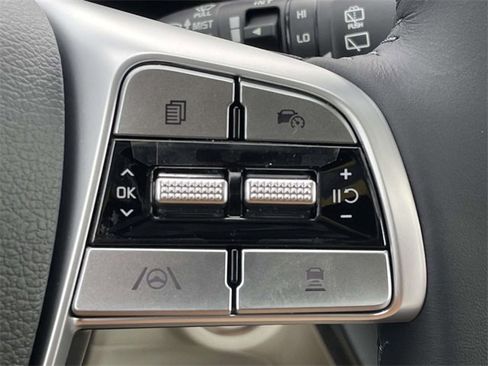 New 2025 Kia Telluride S image 32