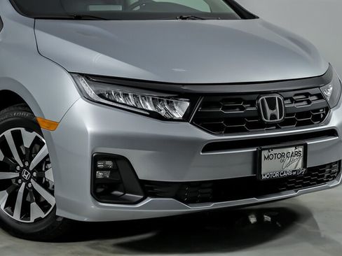 Used 2026 Honda Odyssey EX-L image 2