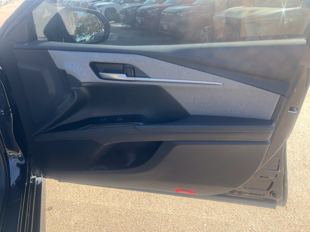 Used 2026 Toyota Camry LE FWD image 10