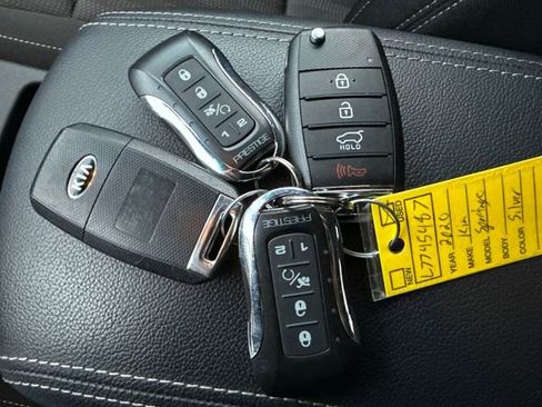 Used 2020 Kia Sportage LX image 29