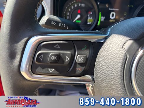 Used 2025 Jeep Wrangler Unlimited Sahara AWD/4WD image 21