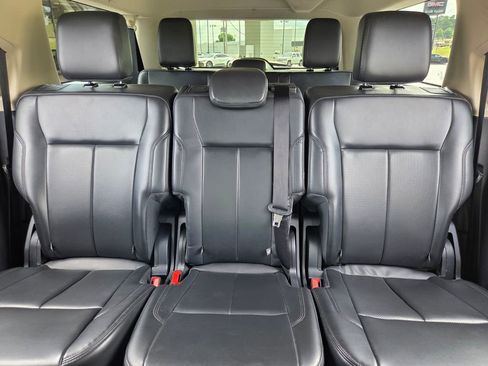 Used 2024 Ford Expedition Max XLT AWD/4WD image 10