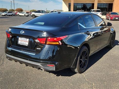 Used 2020 Nissan Altima 2.5 SR w/ Premium Package image 4