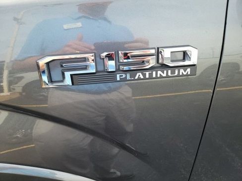 Used 2018 Ford F150 Platinum w/ Equipment Group 701A Luxury AWD/4WD image 6