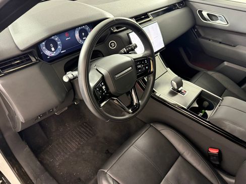 Used 2025 Land Rover Range Rover Velar Dynamic SE image 4