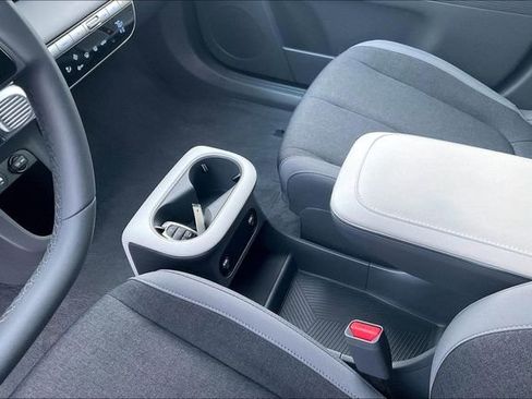 Certified 2024 Hyundai Ioniq 5 SE image 19