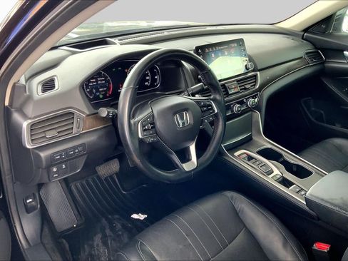 Used 2018 Honda Accord Touring image 17