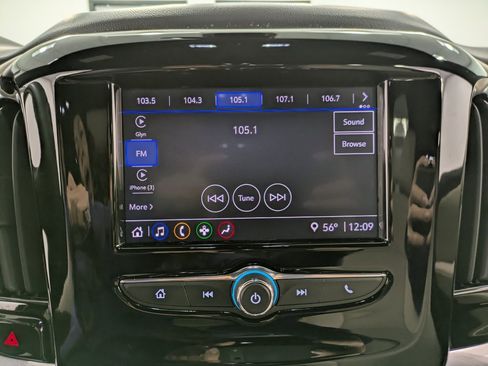 Used 2022 Chevrolet Traverse LS image 12
